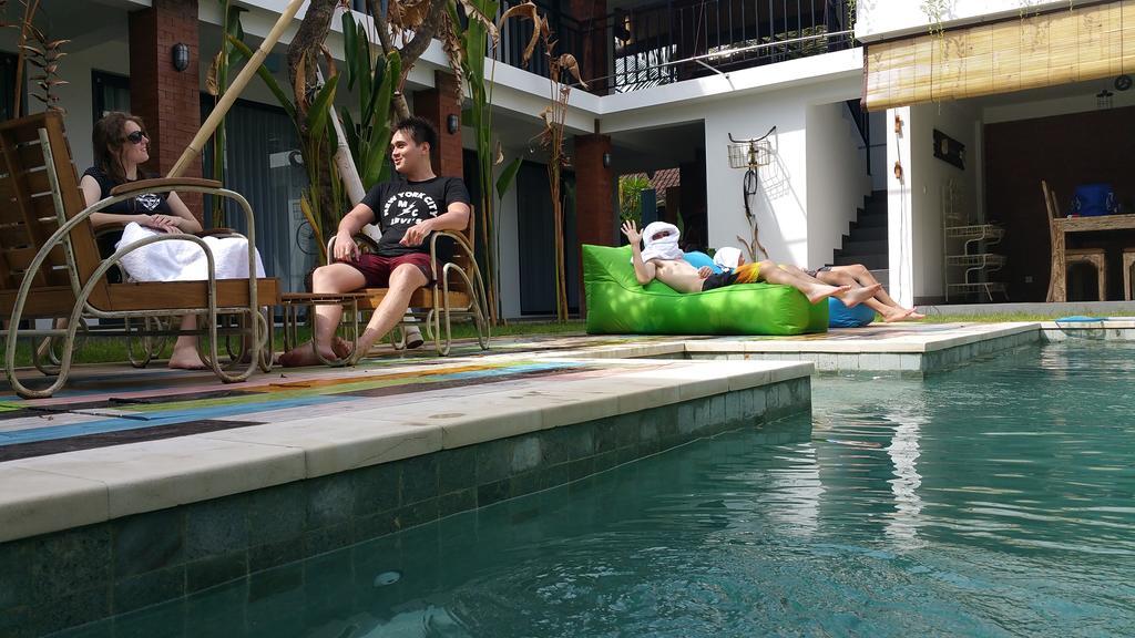 Base Guest House Canggu  Luaran gambar