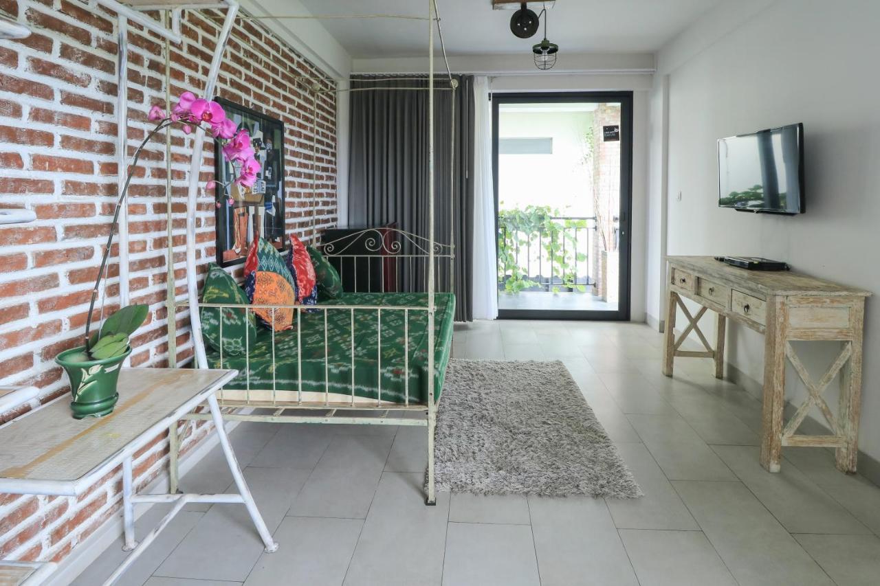Base Guest House Canggu  Luaran gambar